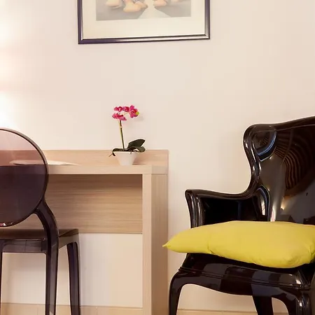 La Taverne Hotel 2*